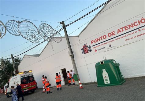 Cruz Roja Atiende A Personas Durante La Noche Del Domingo En La