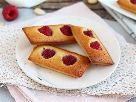 Bolo de claras amêndoas e framboesas financier Receita Petitchef