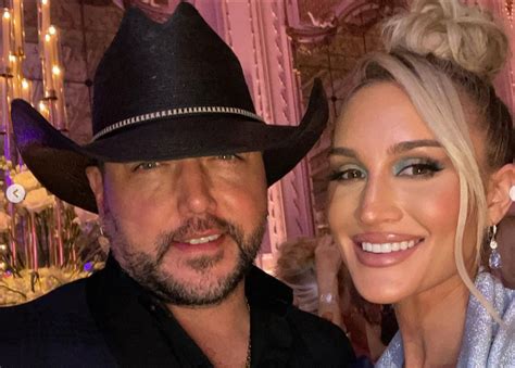 Jason Aldean Trolled With Awkward Old Photo Of Trump Kissing Wife Amid