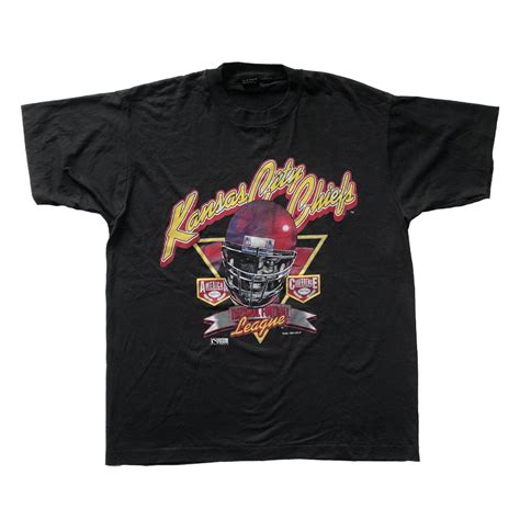 Westside Storey Vintage Vintage 1994 Cool Graphic Chiefs Helmet T Sh Westside Storey