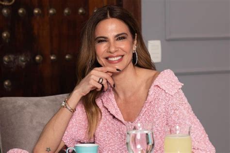 Luciana Gimenez Comemora Nova Fase Em Recupera O Ap S Acidente