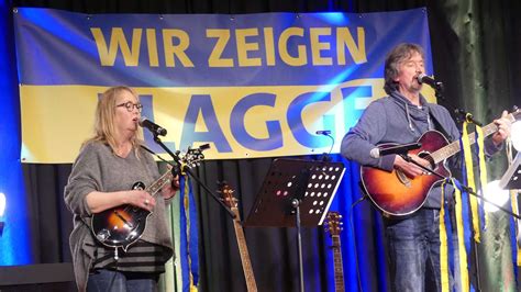 Lieder für den Frieden auf der Gudensberger Open Stage Bühne