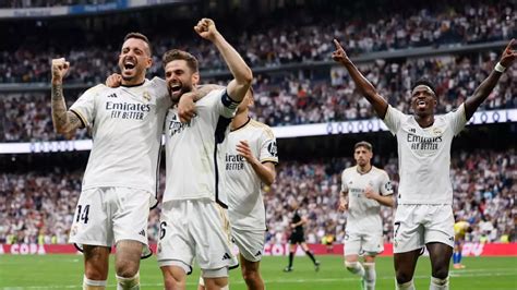 Analyzing Real Madrid Receiving The Laliga Trophy Football Feel