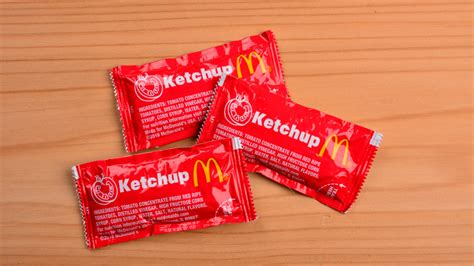 The Real Reason Mcdonald S Stopped Serving Heinz Ketchup