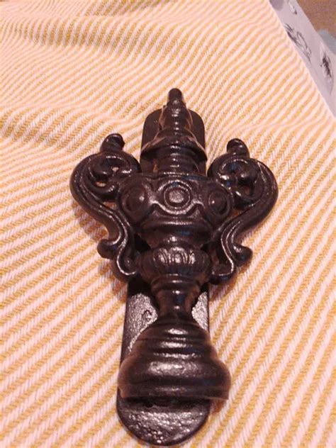 Antique Victorian Kenrick Style Heavy Cast Iron Door Knocker Black