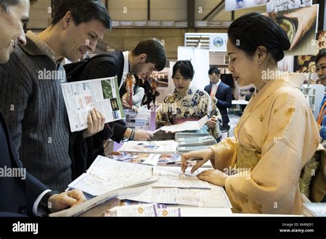 Fitur International Tourism Fair Featuring Atmosphere Where