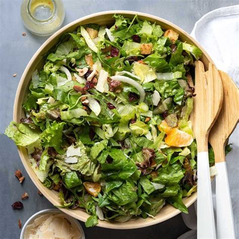 Best Tossed Green Salad For A Crowd Easy Recipe The Hungry Bites