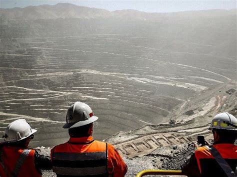 Chile promulgó aumento de impuestos a la gran minería recaudará u s1