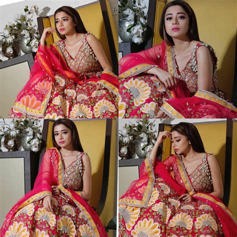 Let Uttaran Actress Tina Datta Teach You How To Pose In A Lehenga