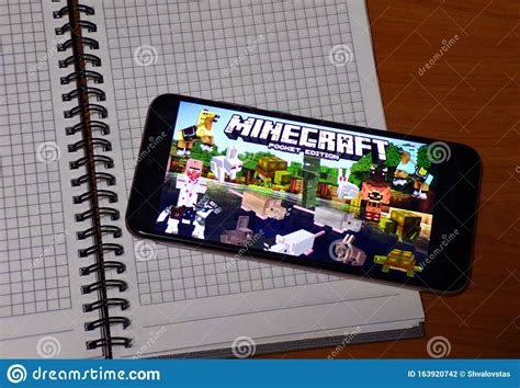 Mobile Game Minecraft Pocket Edition Editorial Photography - Image of ...