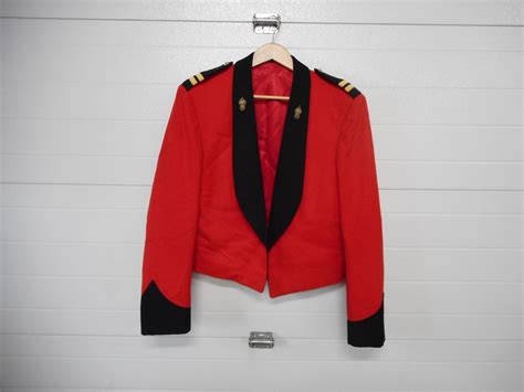 CANADIAN MILITARY DRESS UNIFORMS