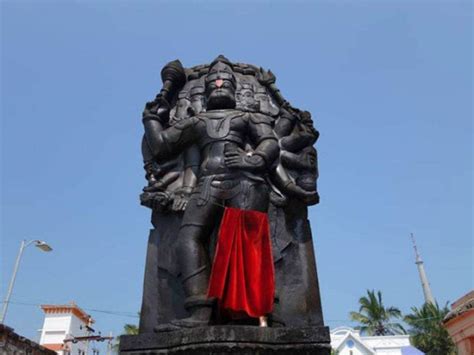 Pay obeisance to Hanuman at the five-faced Hanuman Temple - Rameswaram ...