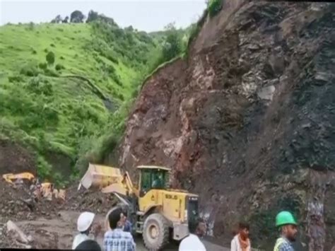 NH 5 Blocked Due To Landslide Near Chambhaghat In Himachal