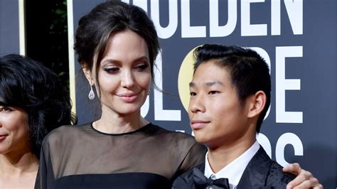 Gala Video Photo Angelina Jolie Et Brad Pitt Leur Fils Pax A Bien