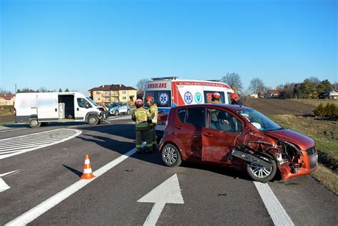 Wypadek Na Dk W Du Kowiczkach Pod Przemy Lem Nietrze Wy Kierowca