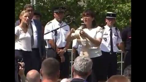 Hommage citoyen d Annecy boîte à musique et discours lénifiant de