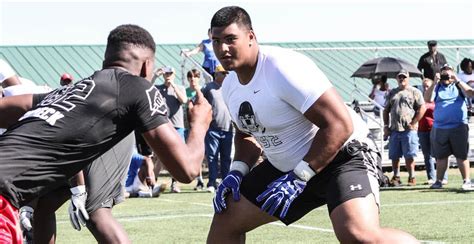 IMG Academys Freakish Offensive Lineman Daniel Faalele Readying For