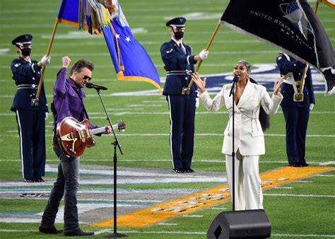 15 Best Super Bowl National Anthem Performances of All Time - Parade