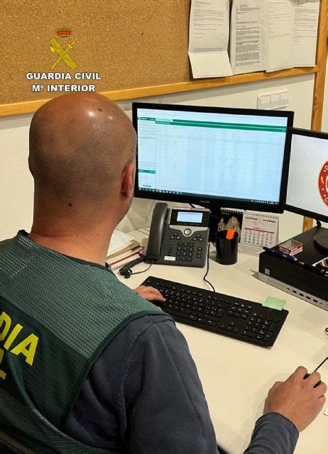 La Guardia Civil Detiene En Murcia A Un Joven Dedicado A Cometer Estafas A Través De Internet