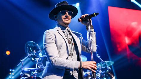 Chester Bennington Vijf Jaar Dood Met Linkin Park De Stem Van Een