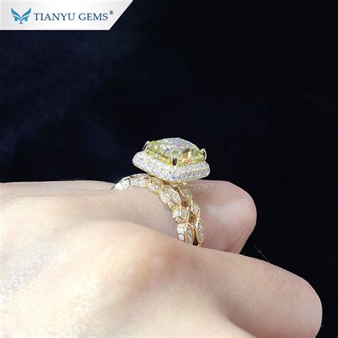 Tianyu Gems K K Solid Yellow Gold Ring Radiant Cut Vivid Yellow