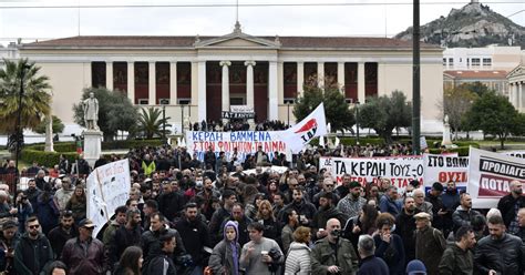 U Atini I Patrasu Sukobi Tokom Protesta Zbog Elezni Ke Nesre E