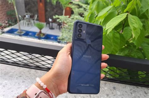 7 Kelebihan Dan Kekurangan SHARP Aquos V6 Plus Droila