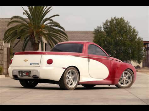 CHEVROLET SSR - Review and photos