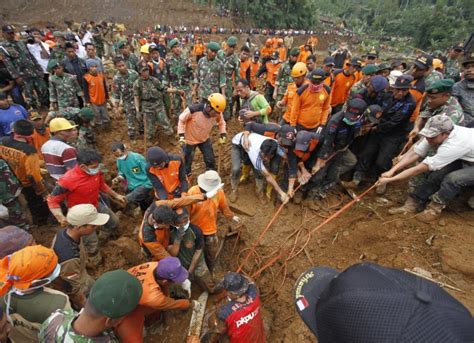 Asciende A La Cifra De Muertos Tras Avalancha En Isla De Indonesia