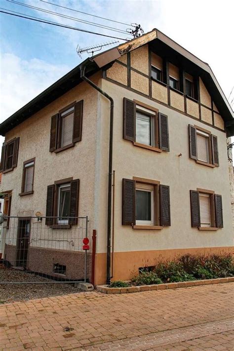 Gemeinde Saniert Wohnhaus Als Quartier F R Gefl Chtete Wyhl