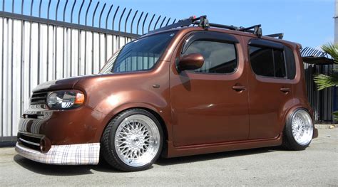 Modified Nissan Cube Tuning