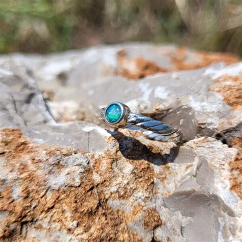 Bague Opale Cristal Australienne Verte Et Argent Torsad Opale En Folie