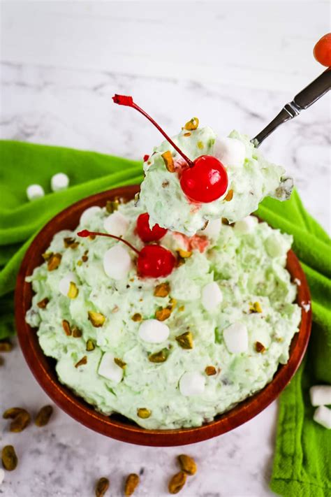 EASY Pistachio Fluff Salad Recipe | Delightful E Made