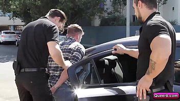 Les Trois Hors La Loi Se D Shabillent Dans Le D Sert Xvideos