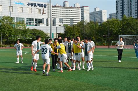 동아 기자협회 축구대회 4년만에 우승서울경제 준우승