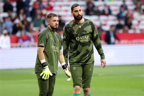 Donnarumma En Concurrence Avec Safonov Les Choix Douteux Du Psg Sport Fr