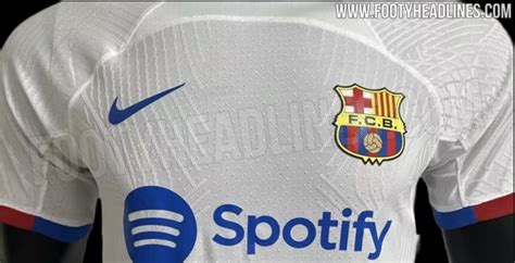 La Impactante Camiseta Blanca Del Barcelona Para La Temporada 2324