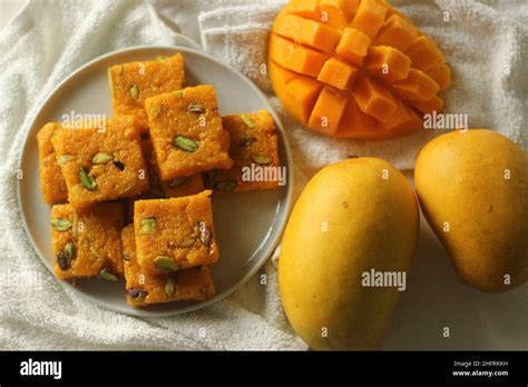 Mango Fudge Ou Mango Barfi Ou Mango Kalakand Une Version La Mangue De