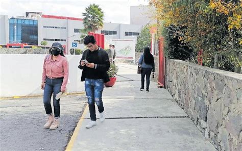 Apoya la UATx con recursos económicos a estudiantes El Sol de