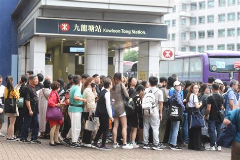 有片｜港鐵九龍塘站20歲城大女學生墮軌亡 東鐵綫列車服務一度受阻1小時 星島日報