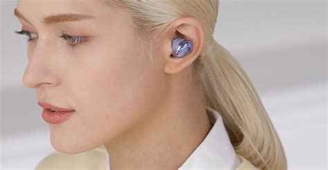 Cách đeo tai nghe Bluetooth tai nghe có dây đúng cách