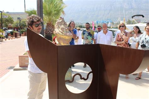 Esculturas frente al mar muestra en Marina Dénia 22 obras de artistas