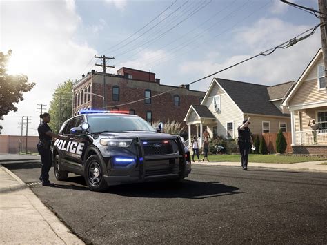 Porque El Nuevo Police Interceptor De Ford Es El Veh Culo Ideal Para