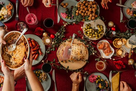 Limage Du Repas De No L Un Reflet De La Tradition Et De L