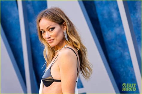 Olivia Wilde Puts Her Bra On Display At Vanity Fair Oscar Party