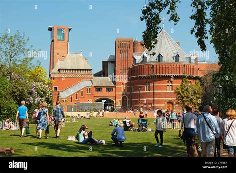 Swan Theatre And Theatre Garden Rsc Royal Shakespeare Company