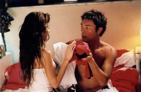 Mỹ nhân phim Sex and The Beauties sa đọa với lối sống nổi loạn lột xác khi làm mẹ có con đẹp