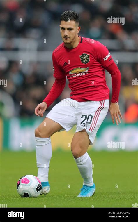 Diogo Dalot Hi Res Stock Photography And Images Alamy