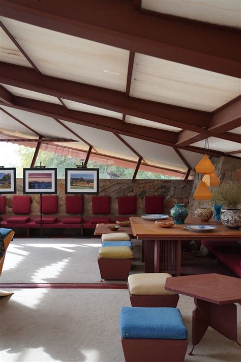 Taliesinwest Bon Traveler