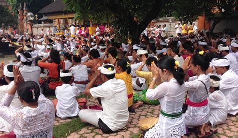 Hari Raya Galungan Umat Hindu Diminta Introspeksi Diri Okezone News